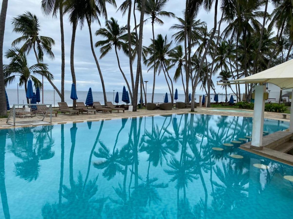 Kenya Bay Beach Hotel Бамбурі Екстер'єр фото